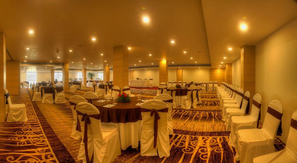 Hotel Le Ruchi The Prince Mysore Exterior photo